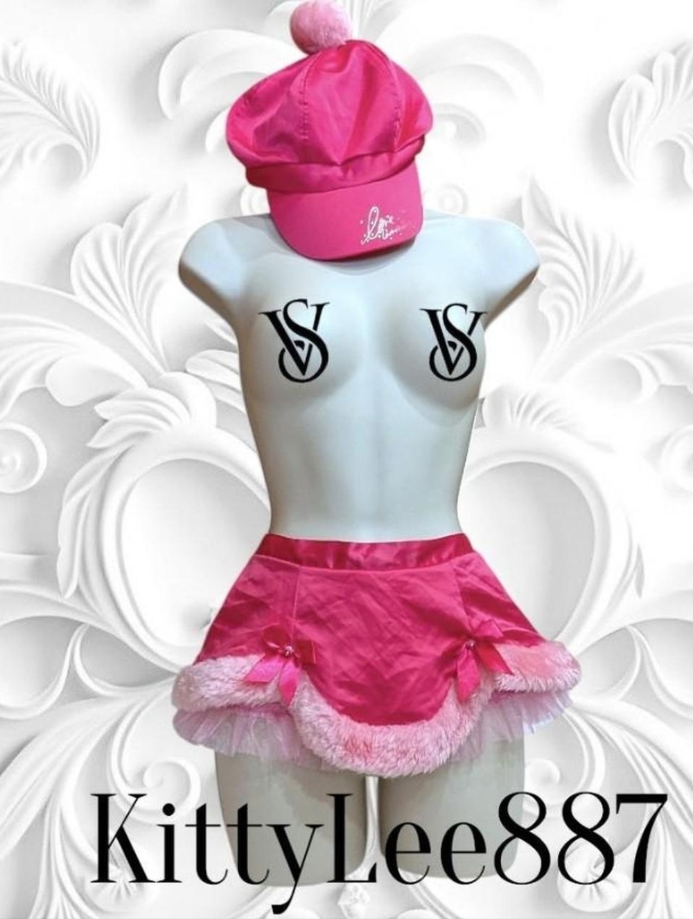 Early 2000s Victoria’s Secret Santa Baby skirt and matching hat set